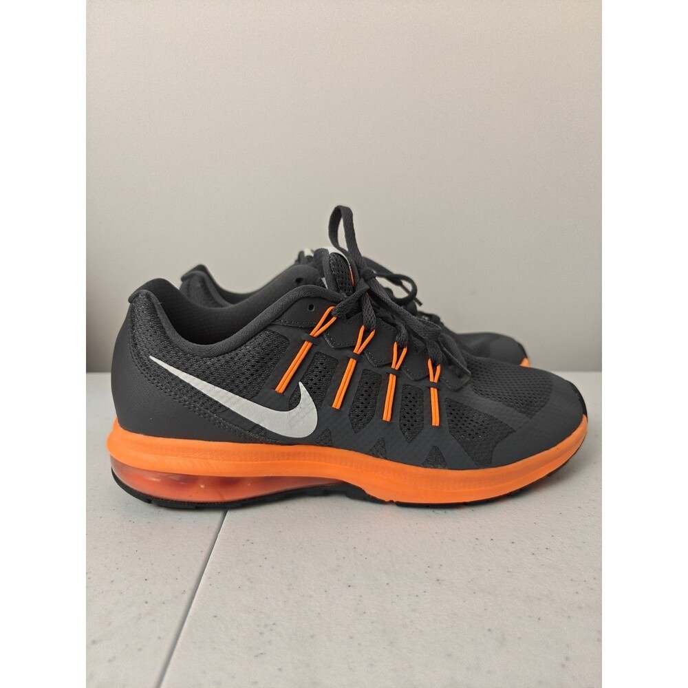 Nike Air Max Dynasty Size 7Y Gray Orange